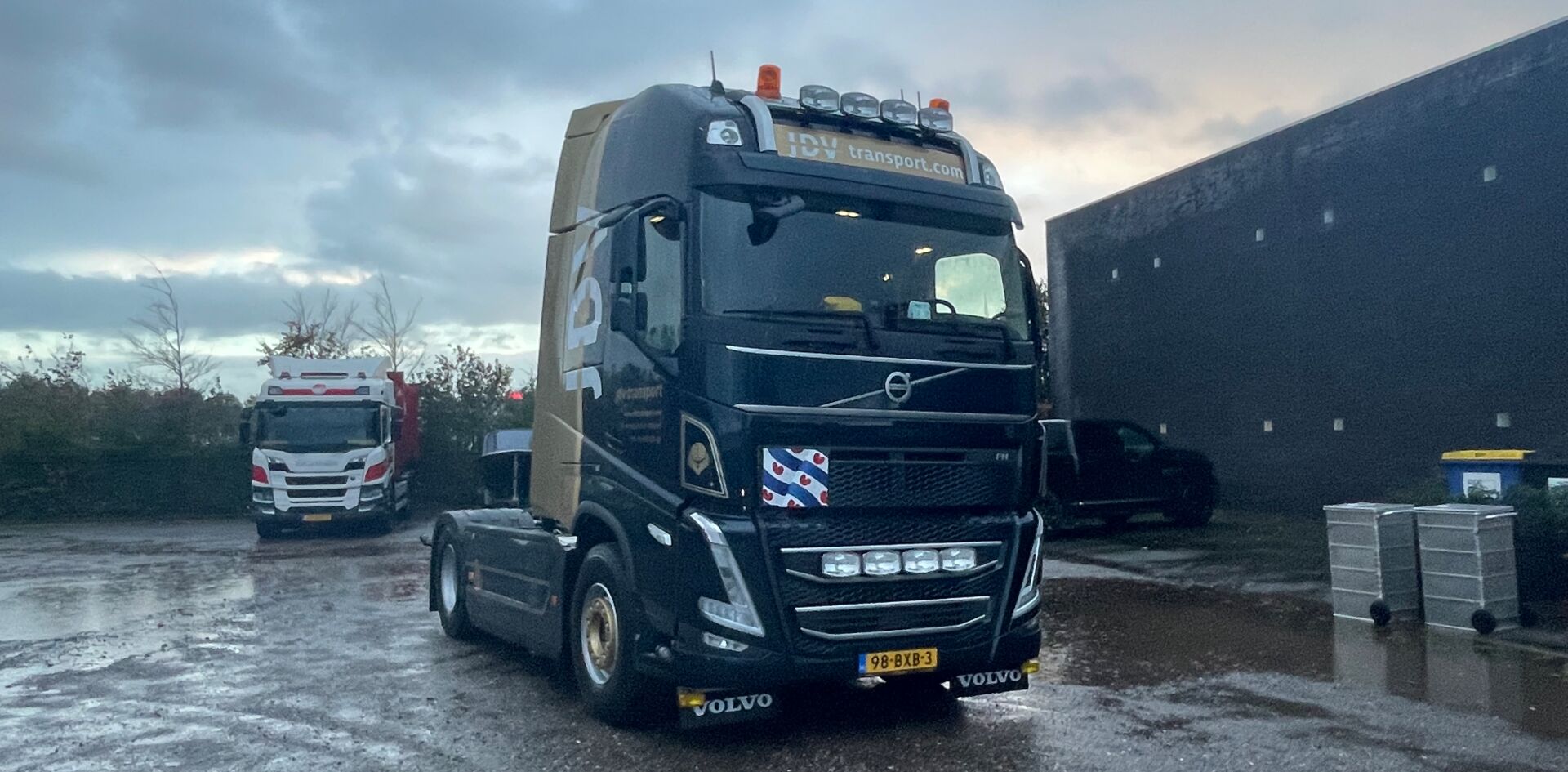 somethingsomethingOBNXWN Aflevering JDV transport BV St. Annaparochie