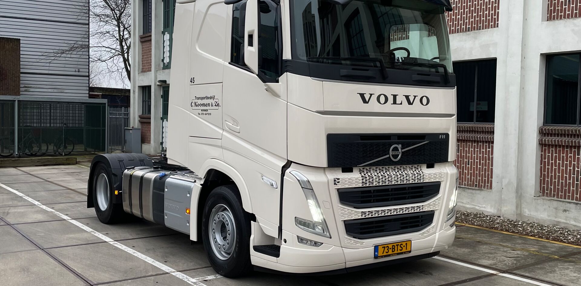 somethingheic7JT24P.jpg Aflevering Firma C. Koomen