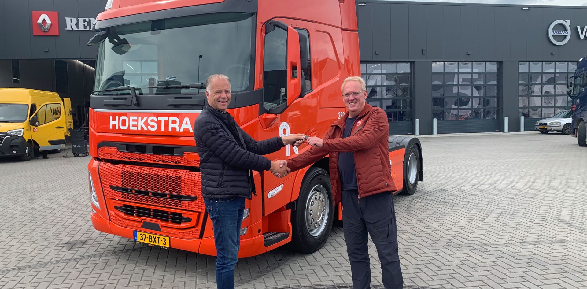 somethingsomethingaJPV2x Aflevering Hoekstra B.V.