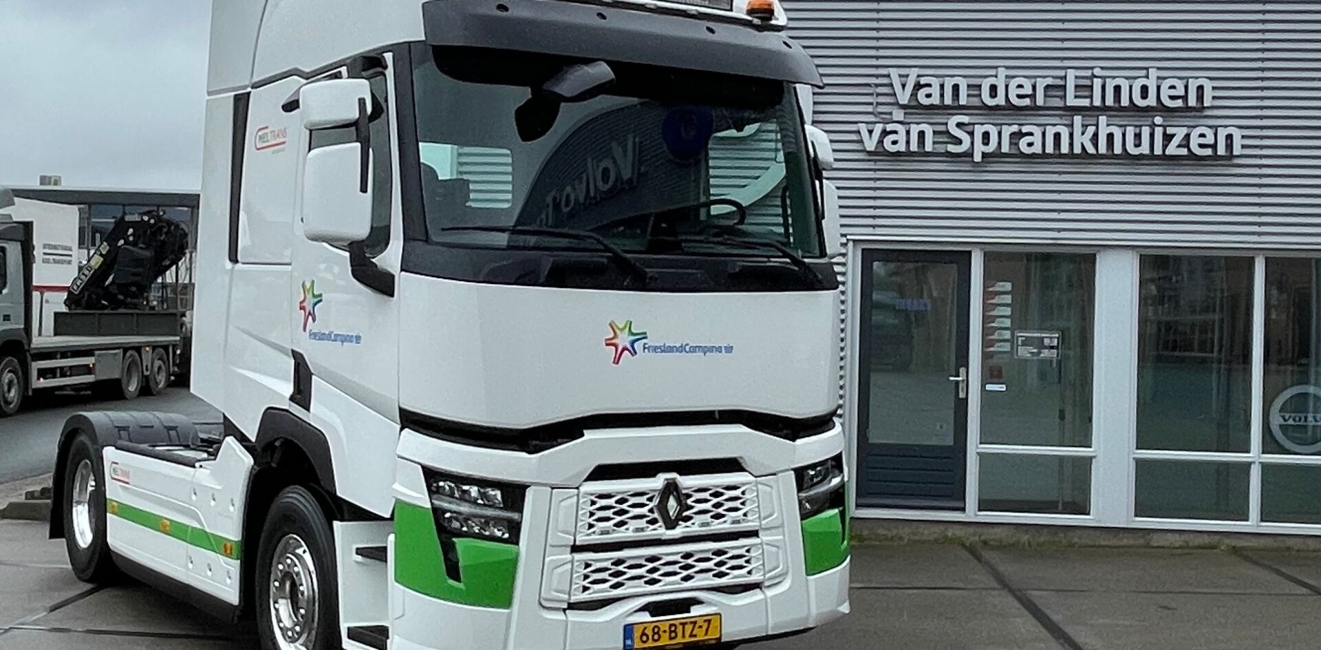 somethingheicCa2A8J.jpg Aflevering Meltrans transport