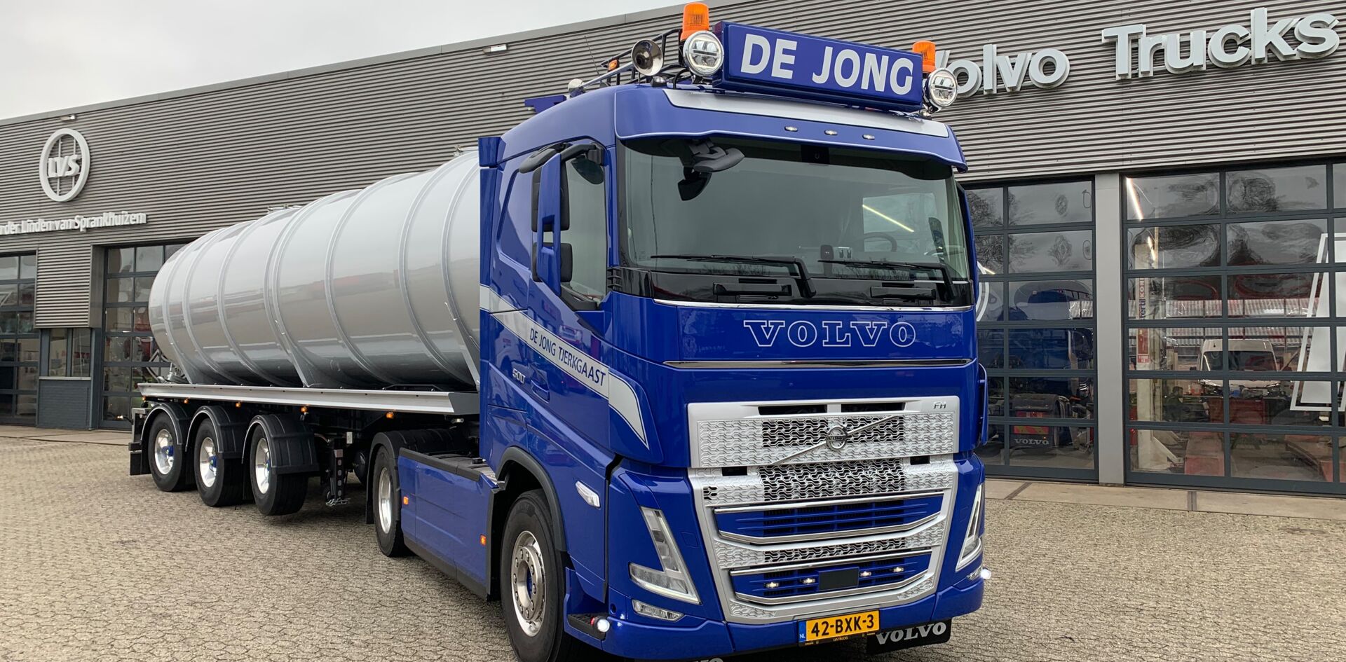 somethingsomethingQwRrGw Aflevering de Jong Tjerkgaast B.V.