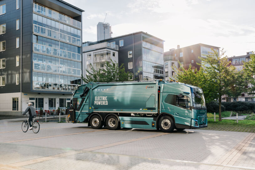 Volvo_Trucks-dealernaam-Volvo_FM_Low_Entry_01