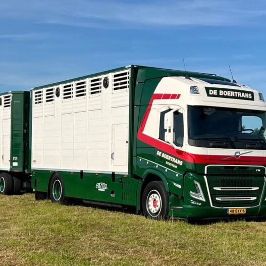 somethingsomethingAq8bZA Aflevering De Boertrans Veetransporten Schettens