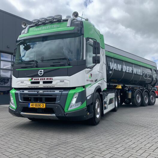 somethingsomethingR1njXB Aflevering van der Wiel Transport B.V.