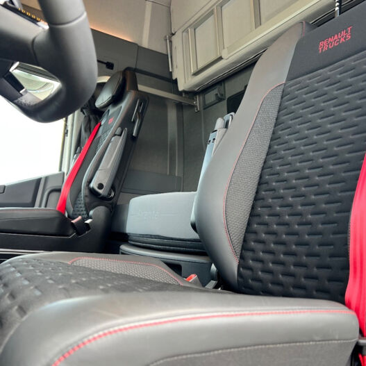 Renault Trucks T High 14 Renault Trucks T High 14