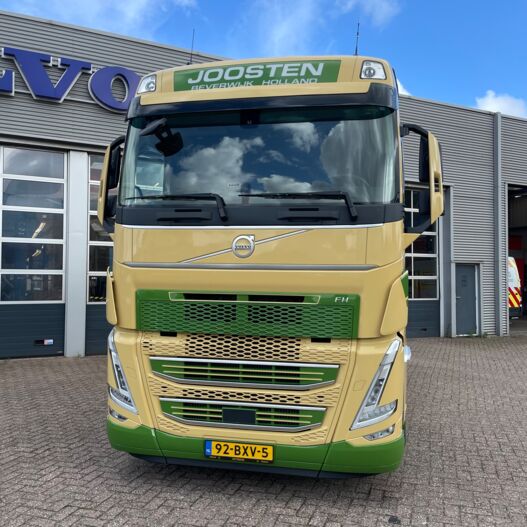 somethingheic8LUl5n.jpg Aflevering J.W. Joosten transport