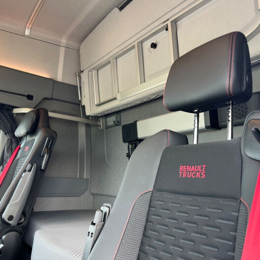 Renault Trucks T High 15 Renault Trucks T High 15