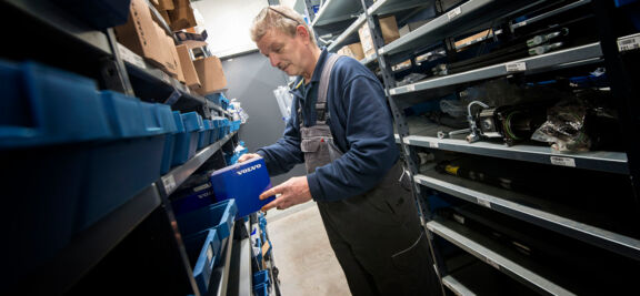 LVS-services-onderdelen-service Magazijn medewerker