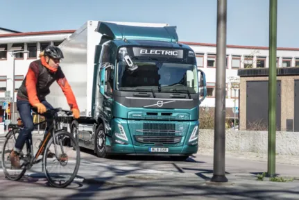 volvo-fm-met-lcs-botswaarschuwing volvo-fm-met-lcs-botswaarschuwing