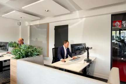 176-LVS-Bedrijfswagens_Renault Trucks Experience Centre (3)_ 176-LVS-Bedrijfswagens_Renault Trucks Experience Centre (3)_